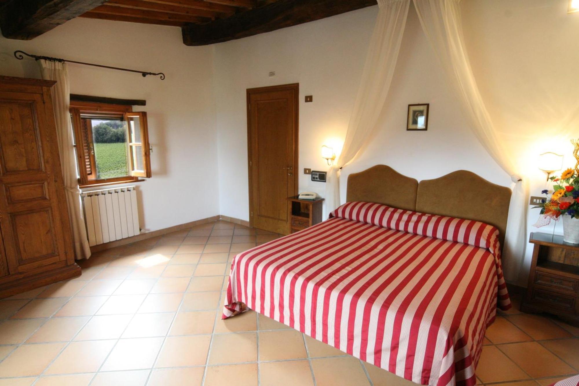 Agriturismo Palazzo Bandino - Wine Cellar, On Reservation Restaurant And Spa Chianciano Terme Luaran gambar